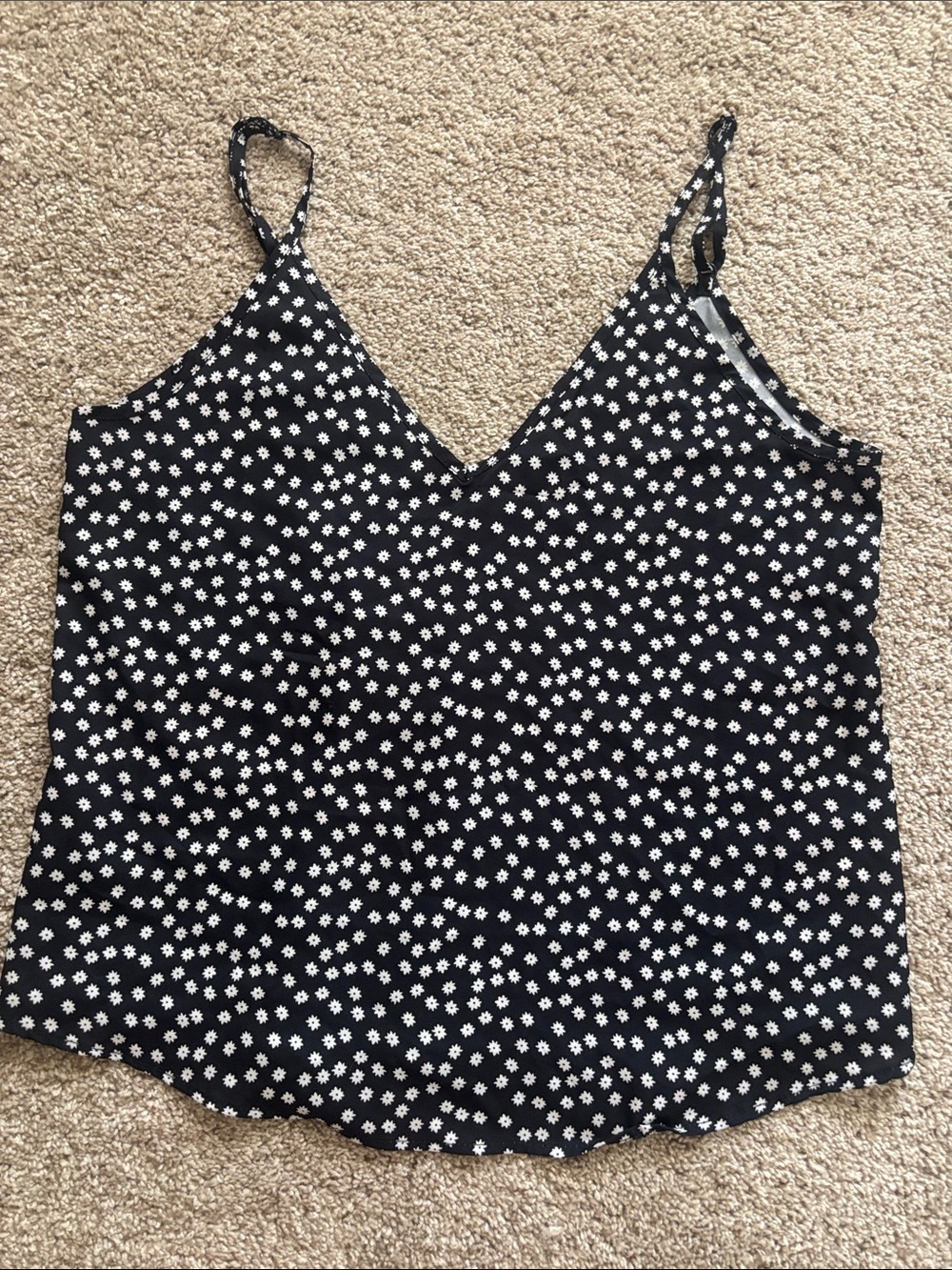 SHEIN Black Daisy Print V-Neck Spaghetti Strap Cami
